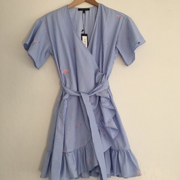 Romeo & Juliet Couture Dresses & Skirts - Romeo & Juliet Couture Ruffle Flamingo Wrap Dress